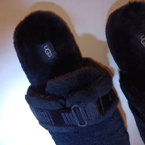 Ugg Mens Fluff It Slippers Size US 9 Black - NIB - Picture 3 of 10